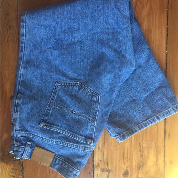 Tommy Hilfiger mom jeans - Picture 2 of 4